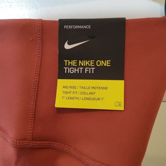 NWT Nike One Tight Fit  Mid Rise Dry Fit Technology Size XS - Picture 4 of 11